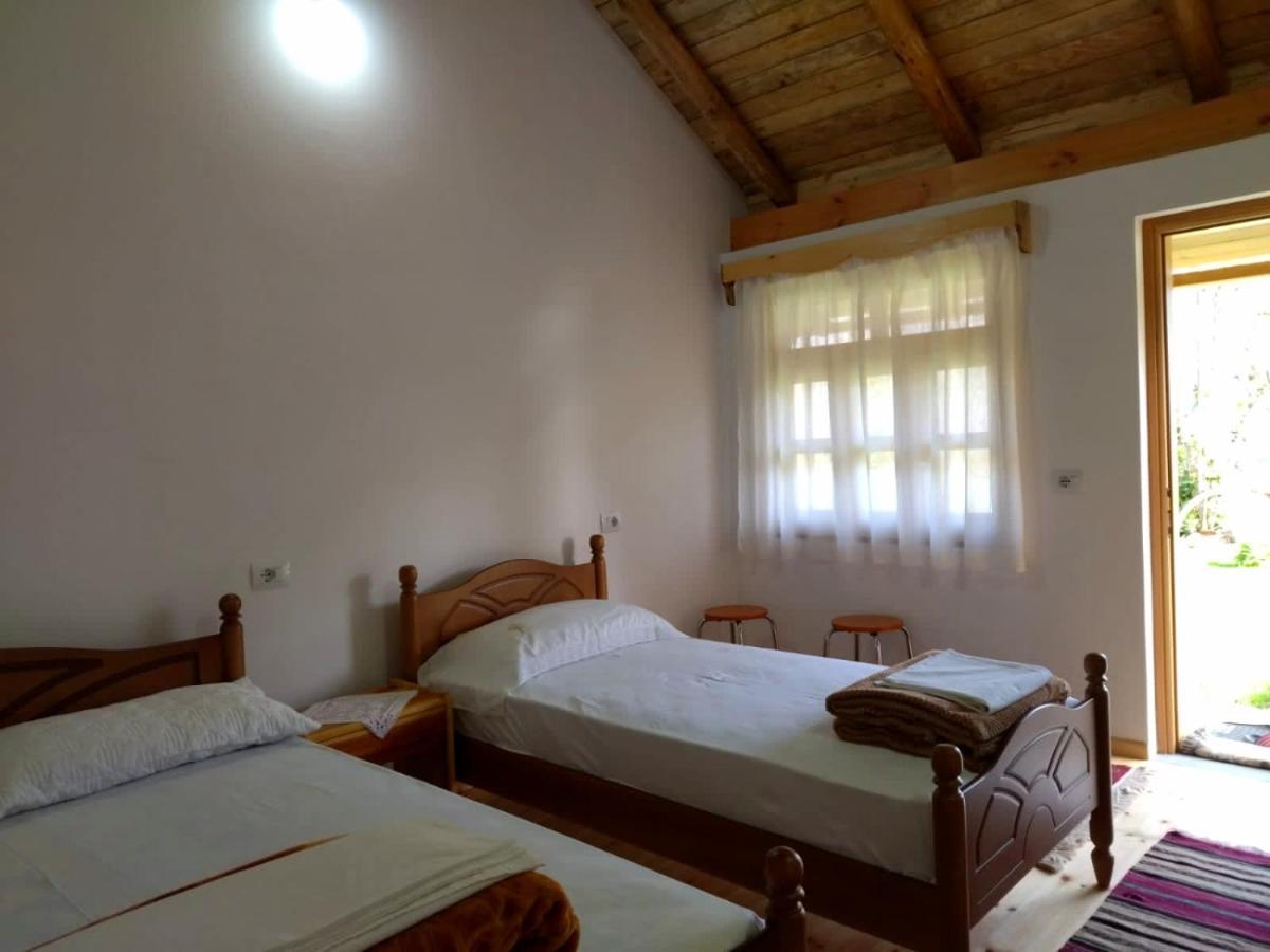 Bujtina Peshtan Guesthouse&Camping Tepelene Exterior photo